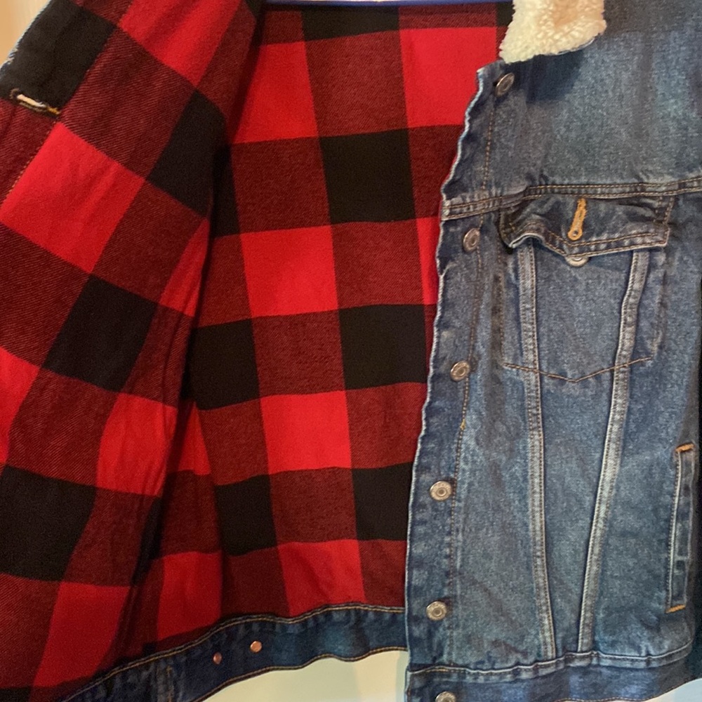 Denim jacket - Picture 3 of 4